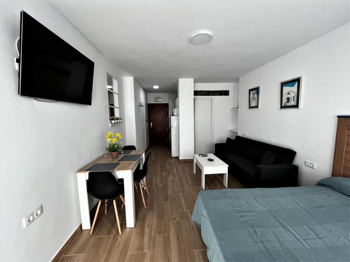 Ver7 - Estudio, Wifi, Fire Stick Amazon, Terraza, Vistas Al Mar, Piscina Torremolinos Ngoại thất bức ảnh