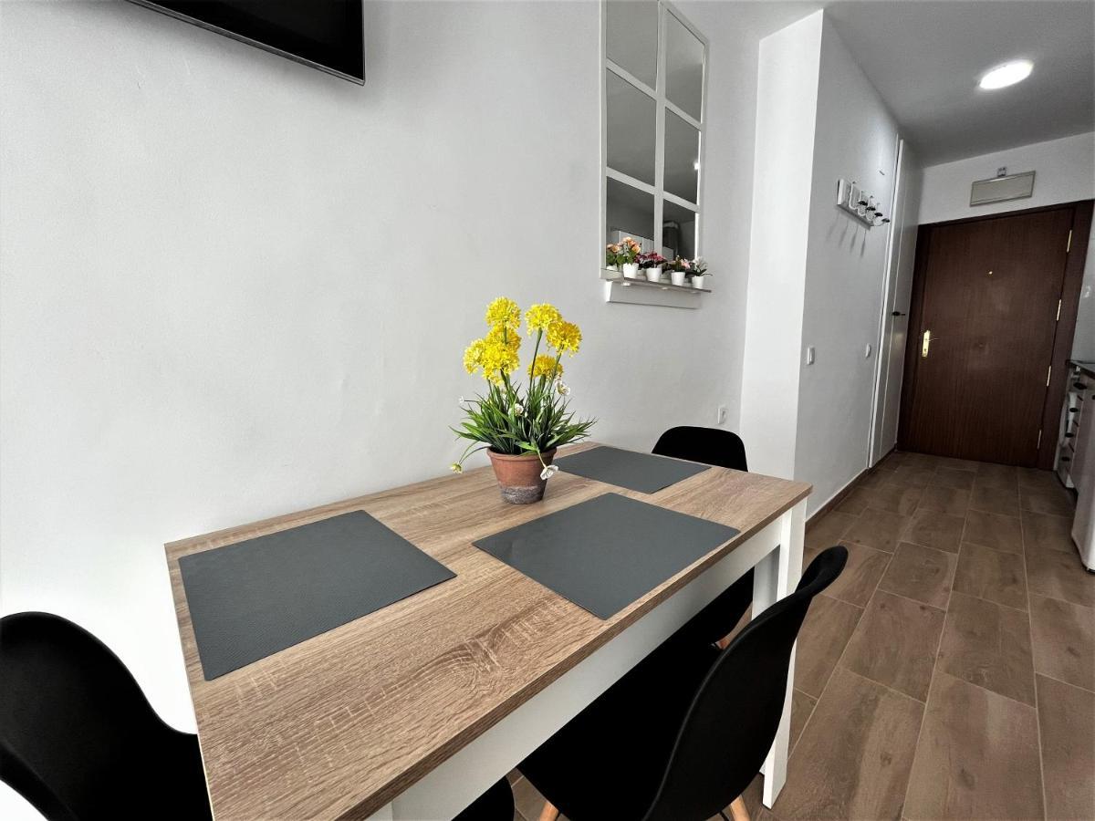 Ver7 - Estudio, Wifi, Fire Stick Amazon, Terraza, Vistas Al Mar, Piscina Torremolinos Ngoại thất bức ảnh