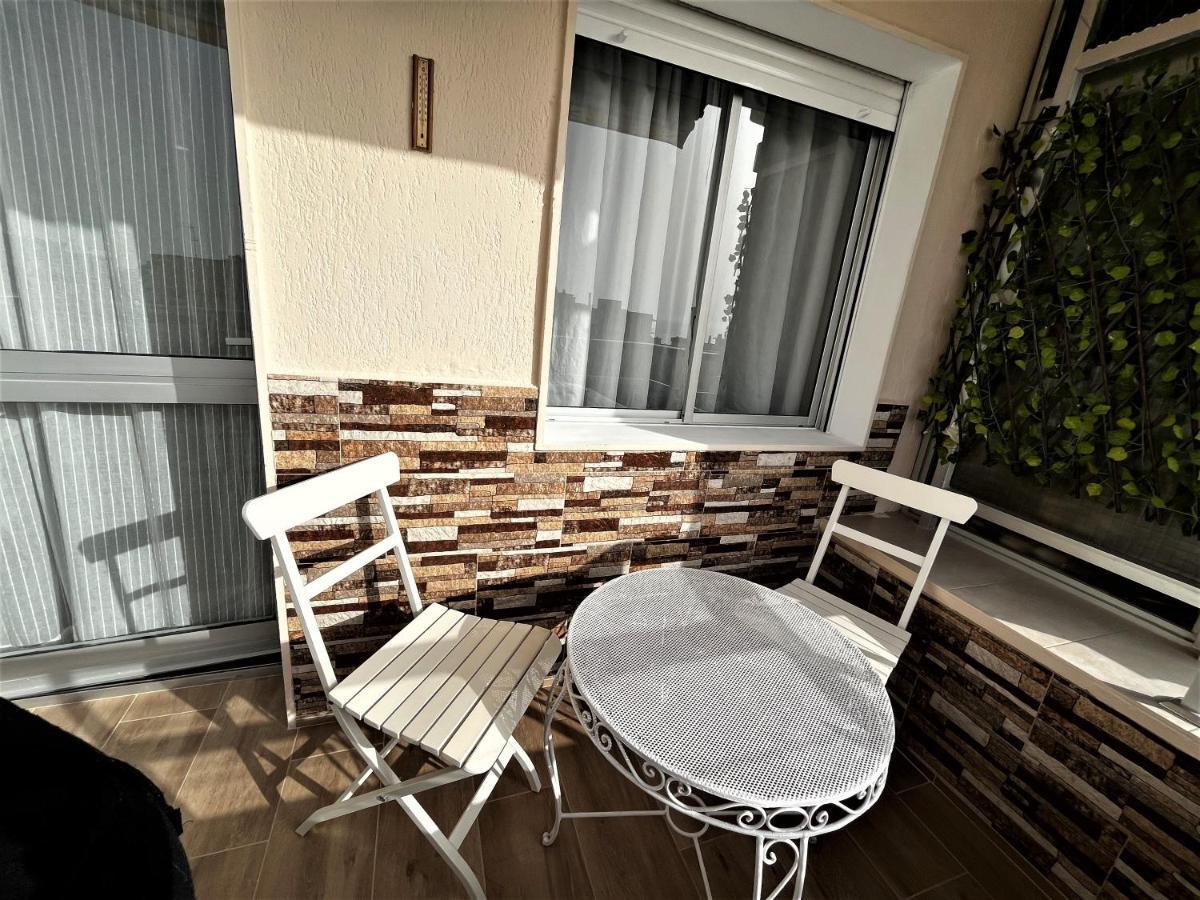 Ver7 - Estudio, Wifi, Fire Stick Amazon, Terraza, Vistas Al Mar, Piscina Torremolinos Ngoại thất bức ảnh